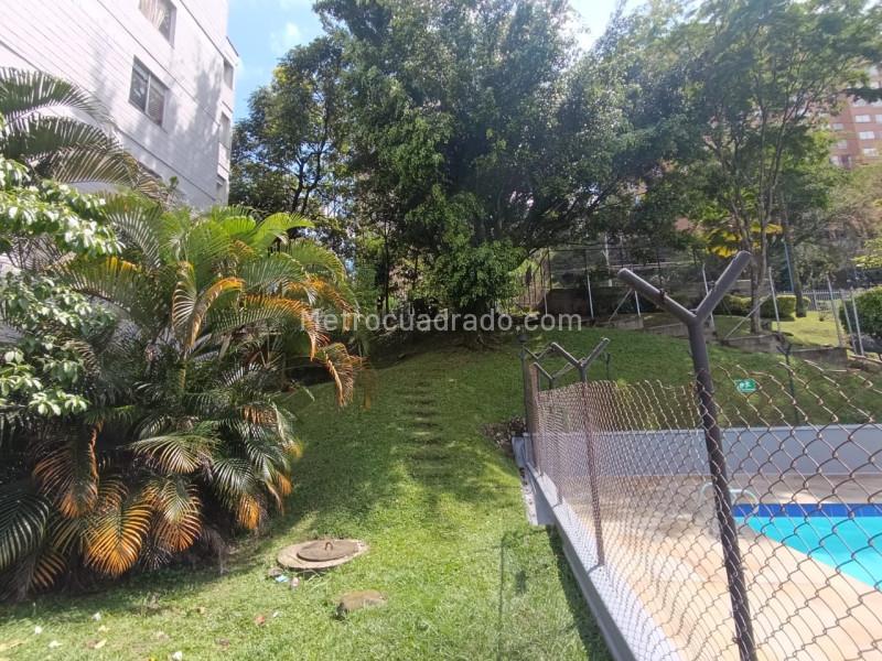 Apartamento de 2 Alcobas en La Loma del Indio (65 m²)