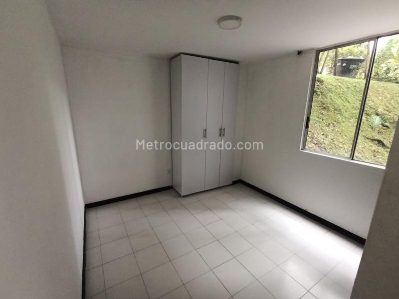 Apartamento de 2 Alcobas en La Loma del Indio (65 m²) - 9