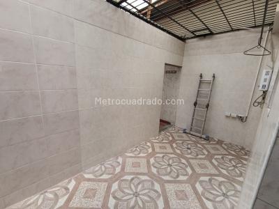 Casa de 3 alcobas en arriendo en Bombona, Medellín · foto 2 de 20