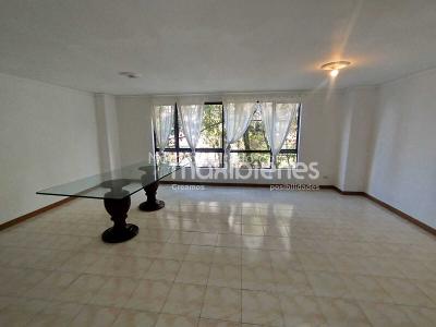 Apartamento de 3 alcobas en arriendo en La Inferior, Medellín, 126 m² · foto 3 de 15