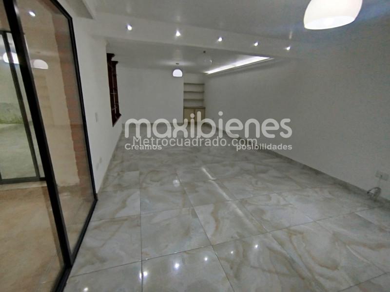 Spacious 4BR Apartment in Castropol - 3