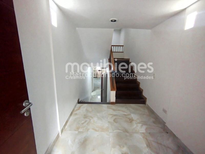 Spacious 4BR Apartment in Castropol - 5