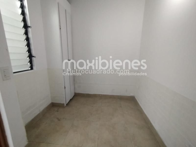 Spacious 4BR Apartment in Castropol - 9