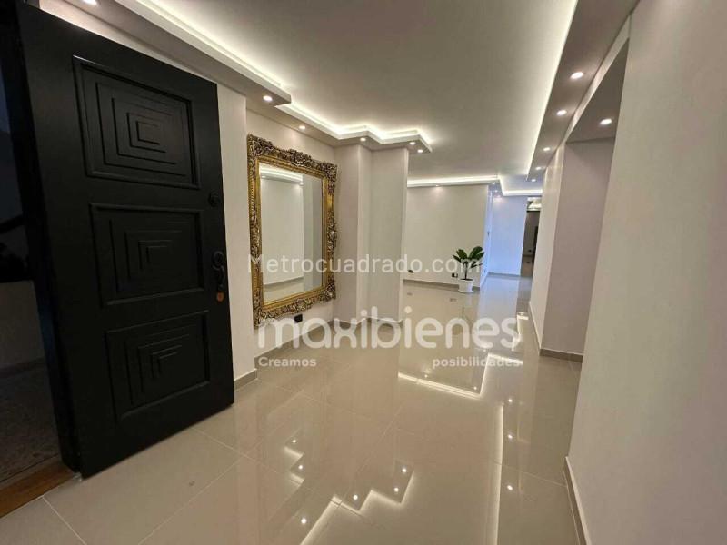 Spacious 4BR House with 4 Baths in Las Palmas - 8