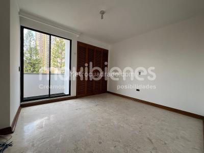 Apartamento de 3 alcobas en arriendo en Castropol, Medellín, 130 m² · foto 9 de 16
