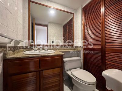 Apartamento de 3 alcobas en arriendo en Castropol, Medellín, 130 m² · foto 12 de 16
