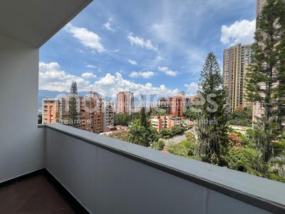 Apartamento de 3 alcobas en arriendo en Castropol, Medellín, 130 m² · foto 14 de 16