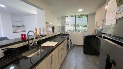 Apartamento de 2 alcobas en arriendo en San Julian, Medellín, 75 m² · foto 2 de 14