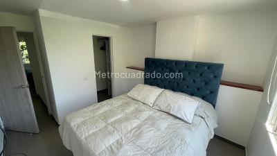 Apartamento de 2 alcobas en arriendo en San Julian, Medellín, 75 m² · foto 8 de 14