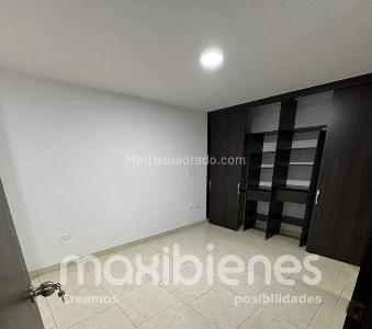 Apartamento de 3 alcobas en venta en Cabañas, Bello, 110 m² · foto 4 de 10