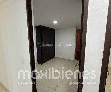 Apartamento de 3 alcobas en venta en Cabañas, Bello, 110 m² · foto 6 de 10
