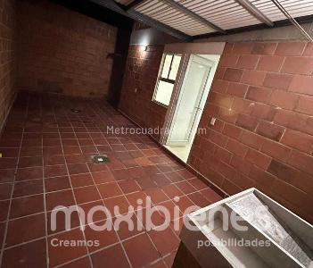 Apartamento de 3 alcobas en venta en Cabañas, Bello, 110 m² · foto 7 de 10