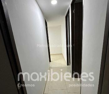 Apartamento de 3 alcobas en venta en Cabañas, Bello, 110 m² · foto 8 de 10
