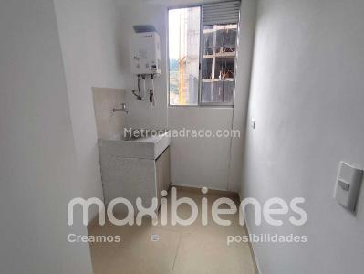 Apartamento de 3 alcobas en venta en Madera, Bello, 71 m² · foto 2 de 13