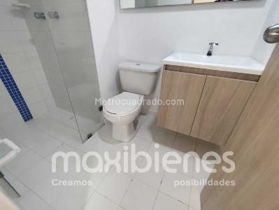 Apartamento de 3 alcobas en venta en Madera, Bello, 71 m² · foto 6 de 13