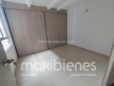 Apartamento de 3 alcobas en venta en Madera, Bello, 71 m² · foto 9 de 13