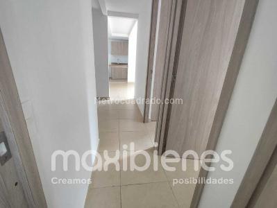 Apartamento de 3 alcobas en venta en Madera, Bello, 71 m² · foto 11 de 13