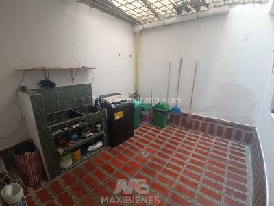 Casa de 4 alcobas en venta en Obrero, Bello, 100 m² · foto 10 de 16