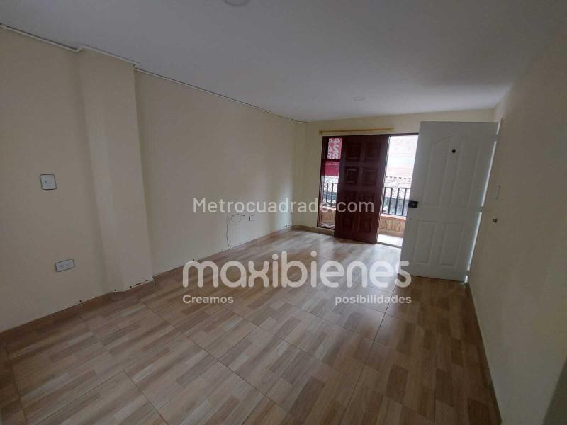 2BR Apartment in Calle Larga (65 m²)