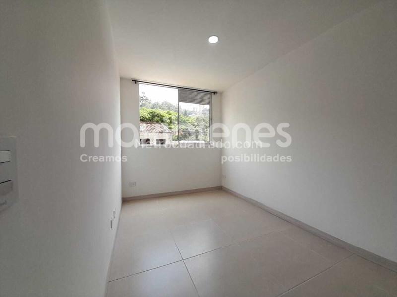 Apartamento de 2 Alcobas en El Poblado-San Diego con Parqueadero y Balcón - 4
