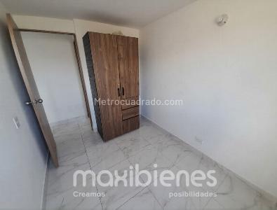 Apartamento de 3 alcobas en venta en Madera, Bello, 62 m² · foto 4 de 12