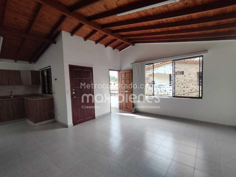 Casa Funcional de 5 Alcobas en Belen Los Alpes