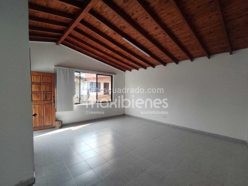 Casa Funcional de 5 Alcobas en Belen Los Alpes - 2