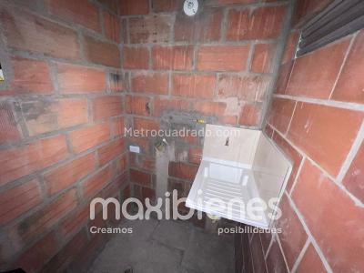 Apartamento de 2 alcobas en venta en La Gabriela, Bello, 40 m² · foto 8 de 9