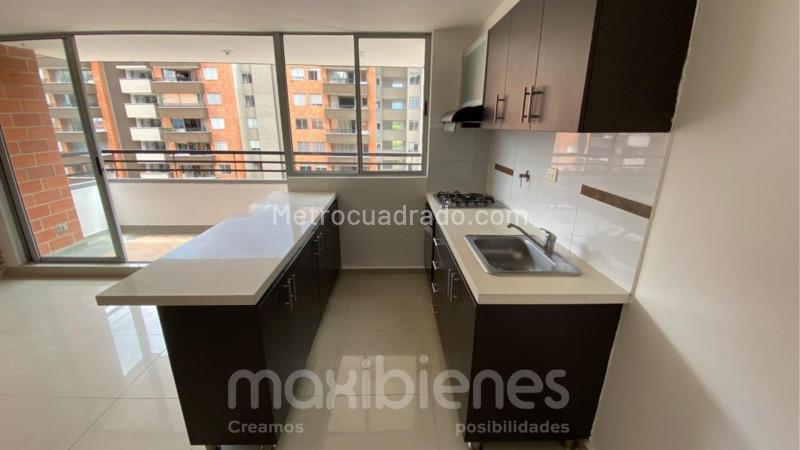 Modern 3BR Apartment with Amenities in Belen La Mota - 4