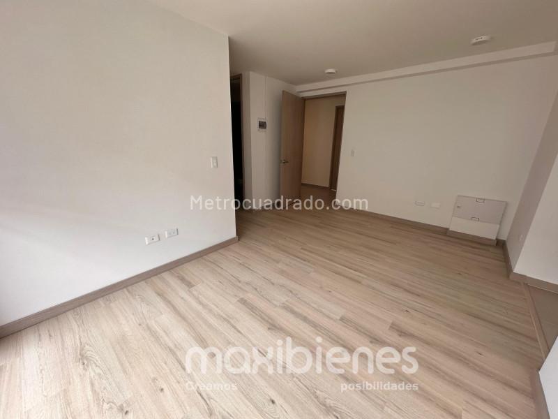 2BR Apartment in Los Colegios (60 m²) - 3