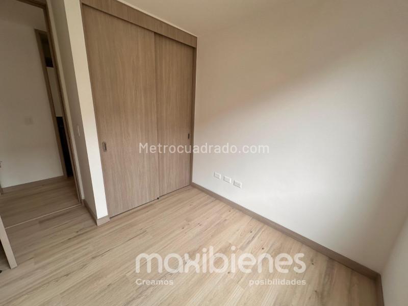 2BR Apartment in Los Colegios (60 m²) - 4