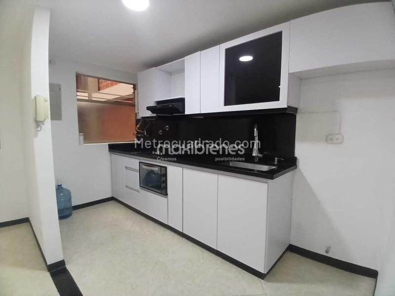 Amplio Apartamento de 3 Alcobas en Belen Miravalle - 2