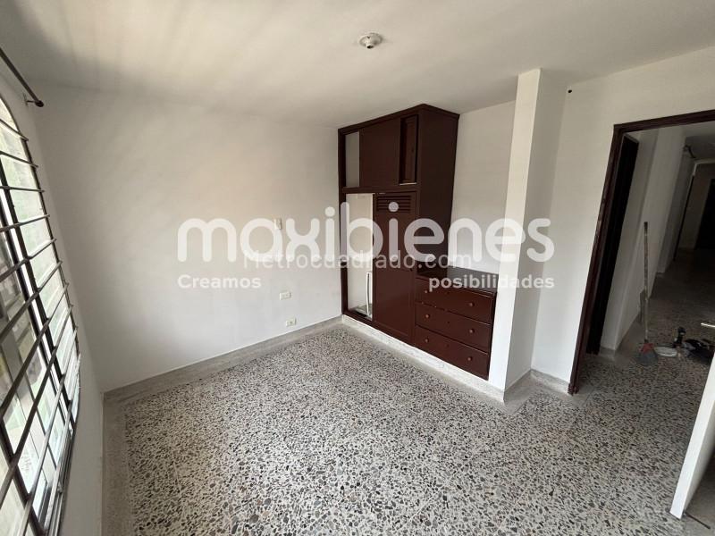 3BR House in Santa Maria La Nueva (110 m²)