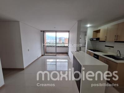 Apartamento de 3 alcobas en venta en Santa Catalina, Itagüí, 66 m² · foto 4 de 16