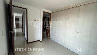 Apartamento de 3 alcobas en venta en Belen Rincon, Medellín, 67 m² · foto 8 de 13