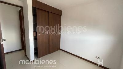 Apartamento de 3 alcobas en venta en Belen Rincon, Medellín, 67 m² · foto 10 de 13