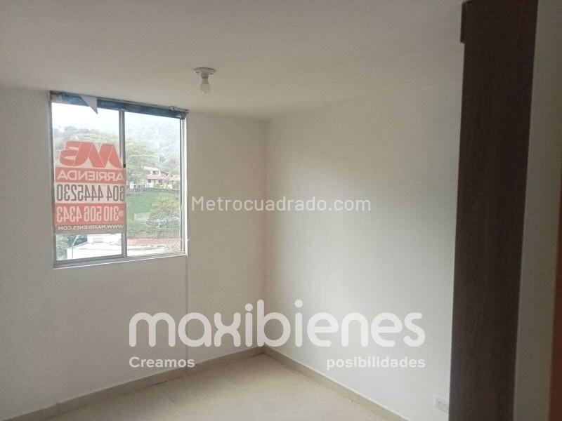 Acogedor Apartamento en Arriendo 3 Alcobas en Machado (Bello/Copacabana) - 2