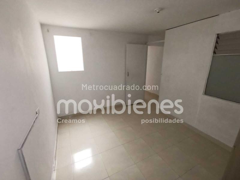 2BR Apartment with 2 Full Baths in La Milagrosa