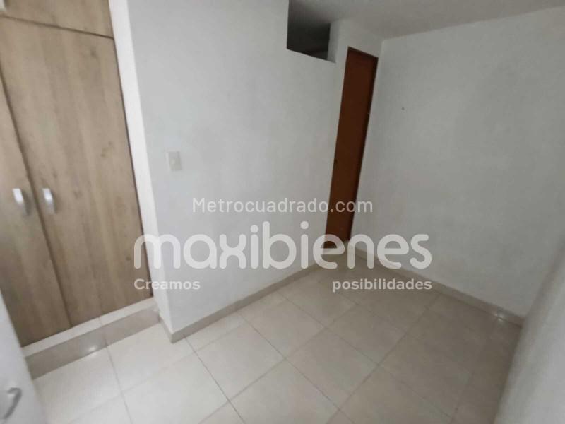 2BR Apartment with 2 Full Baths in La Milagrosa - 3