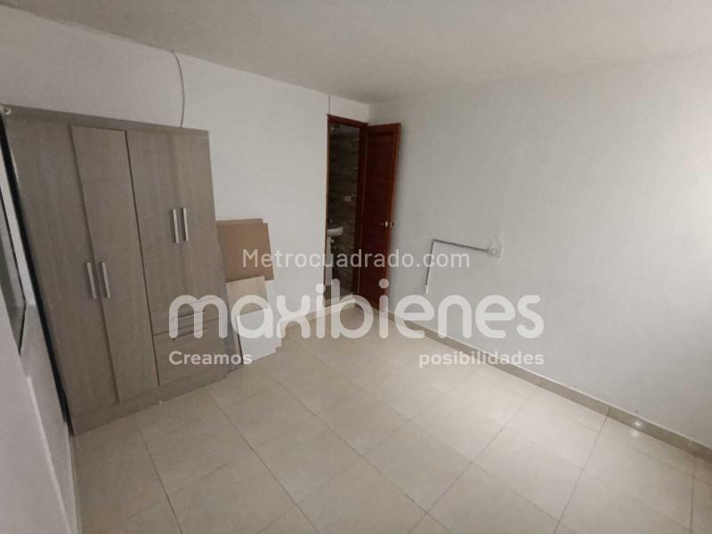 2BR Apartment with 2 Full Baths in La Milagrosa - 4