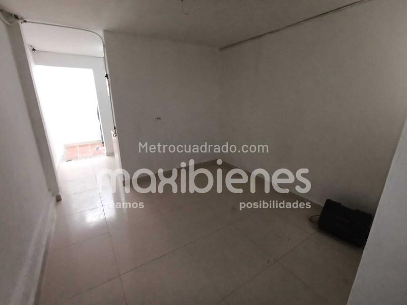 2BR Apartment with 2 Full Baths in La Milagrosa - 7
