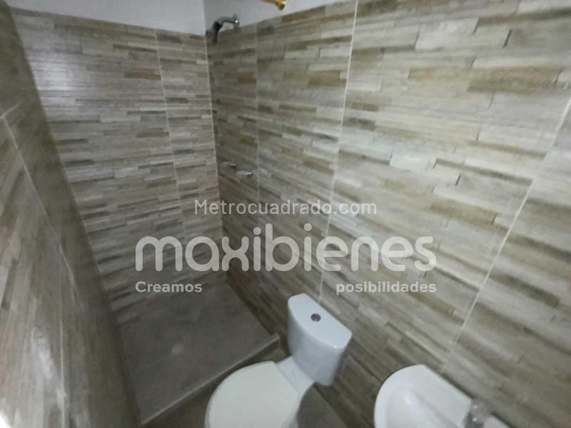 2BR Apartment with 2 Full Baths in La Milagrosa - 9