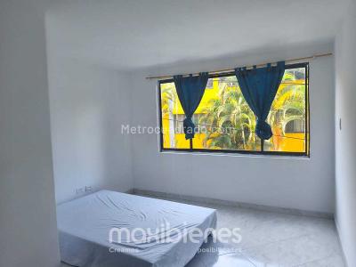 Casa de 4 alcobas en venta en San Javier, Medellín, 97 m² · foto 3 de 11