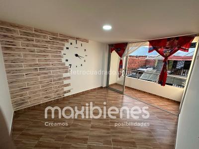 Apartamento de 3 alcobas en venta en Zamora, Bello, 65 m² · foto 2 de 8