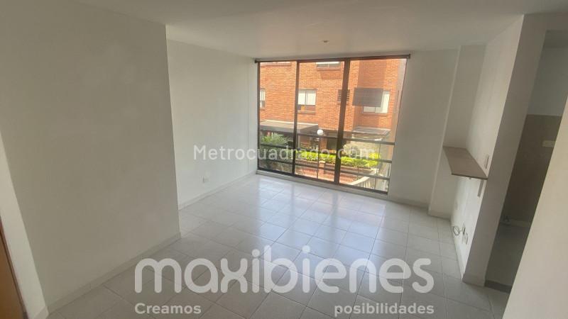 Excellent 4BR Apartment in La Loma Del Indio - 3