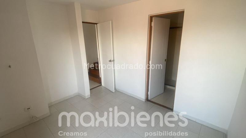 Excellent 4BR Apartment in La Loma Del Indio - 9