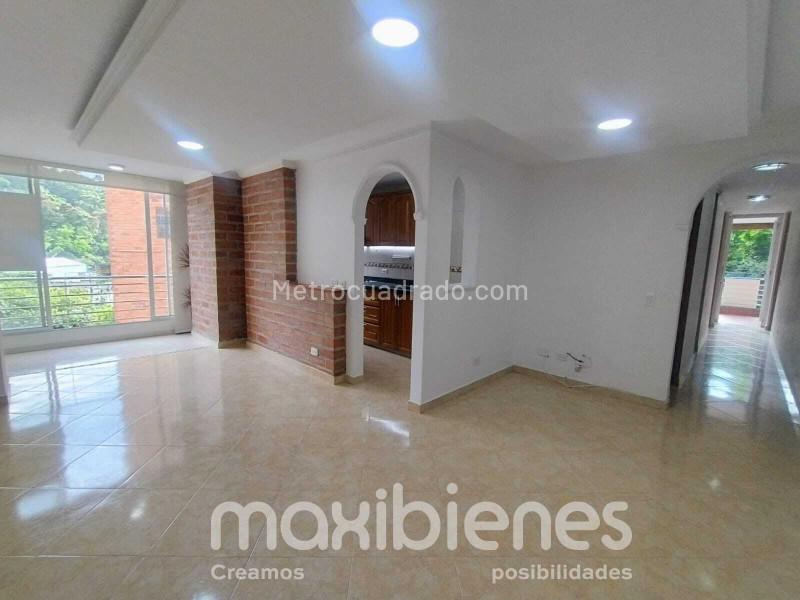 Beautiful 3BR Apartment in Pilarica