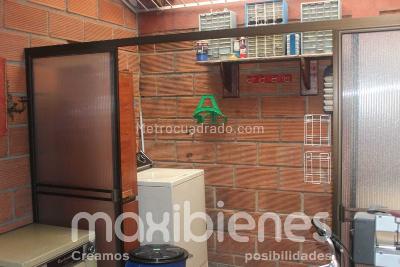 Apartamento de 3 alcobas en venta en Prado, Medellín, 145 m² · foto 10 de 12