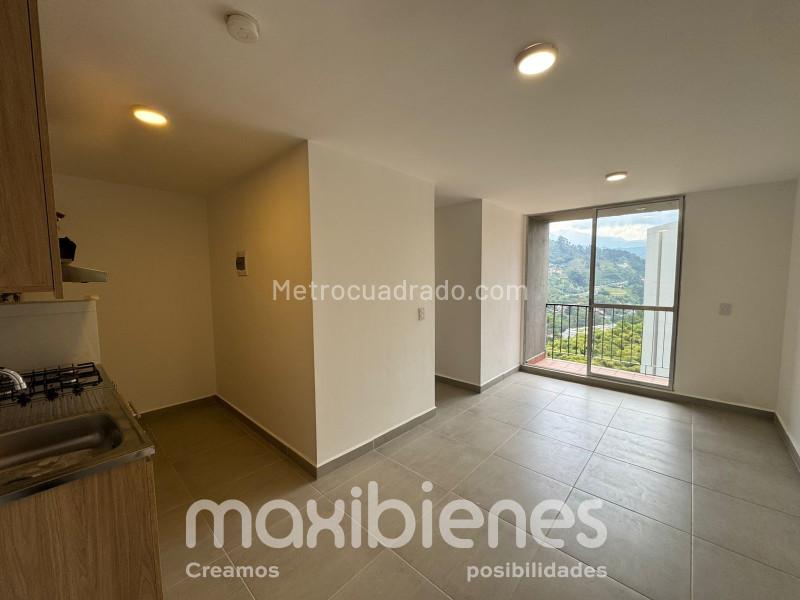 3BR Apartment in La Estrella (57 m²) - 2