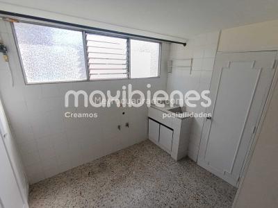 Apartamento en venta en Los Colores, Medellín · foto 2 de 17